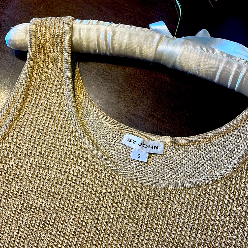 St John shimmery gold shell Size Sm